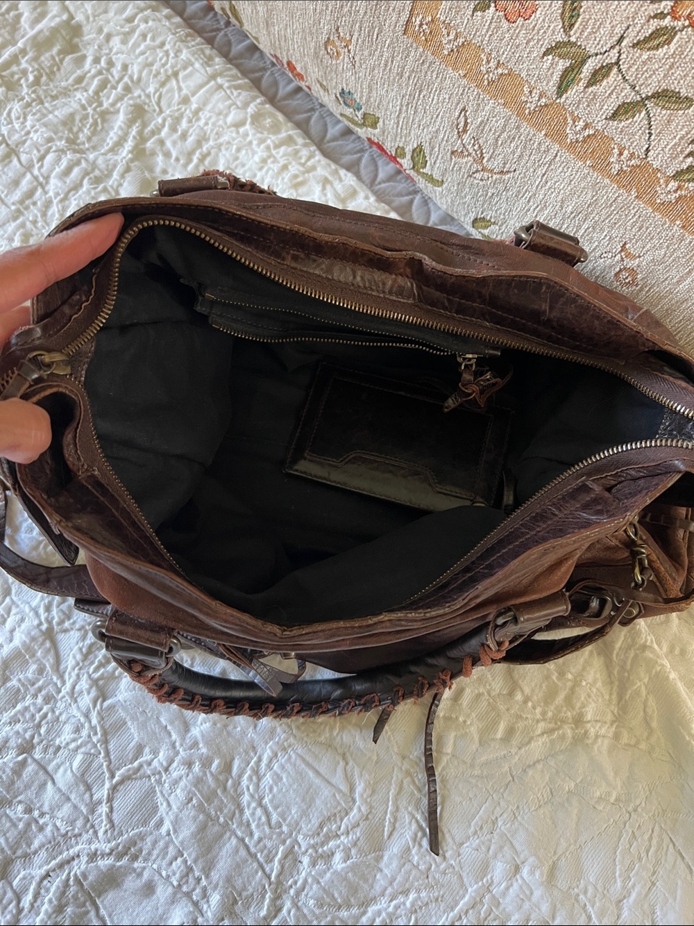 Balenciaga the City Leather Brown Shoulder Bag - Picture 13 of 17